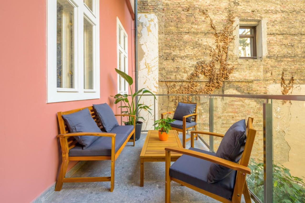 Best Seasons Andrassy Budapest Exterior foto