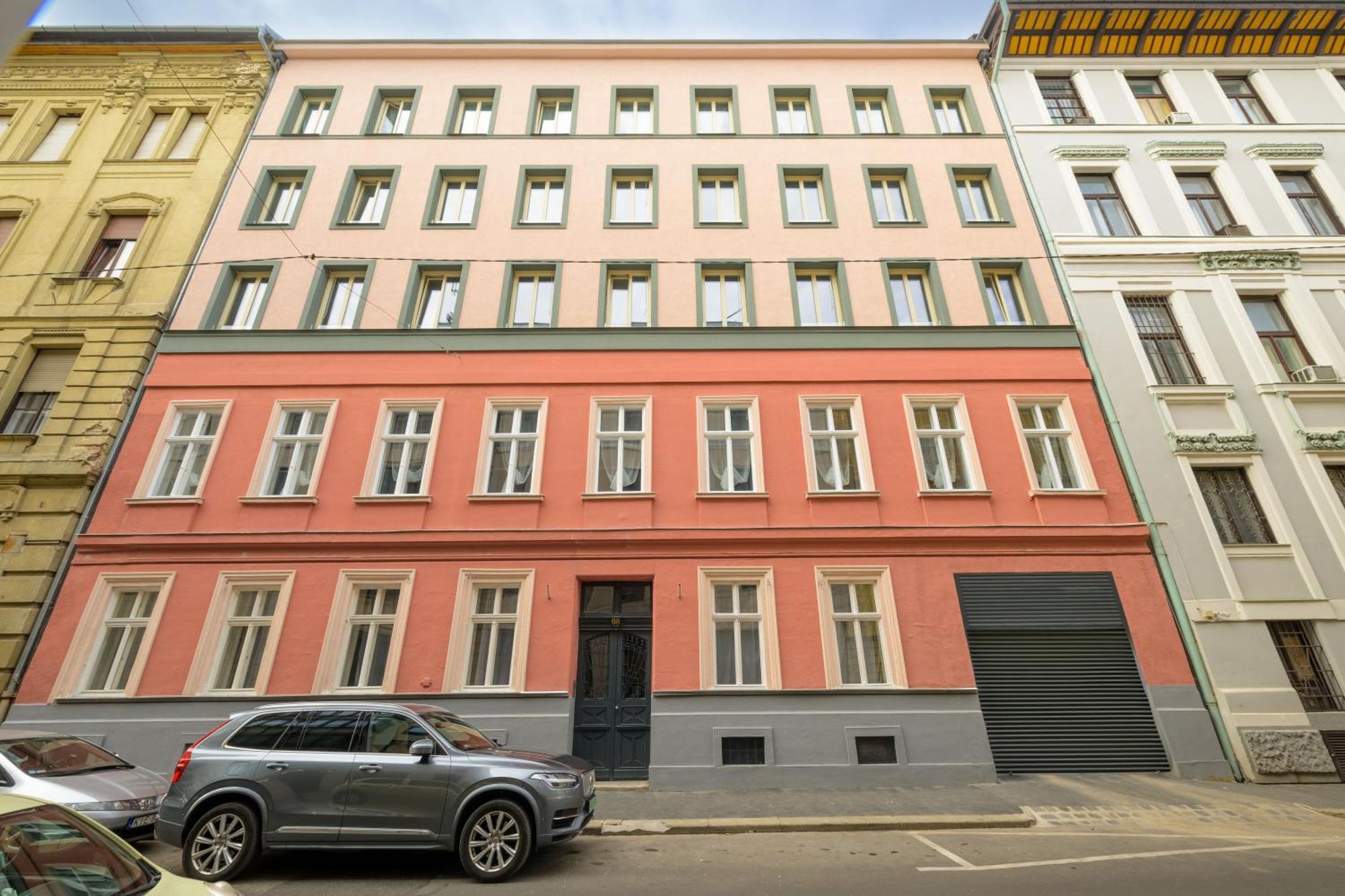Best Seasons Andrassy Budapest Exterior foto