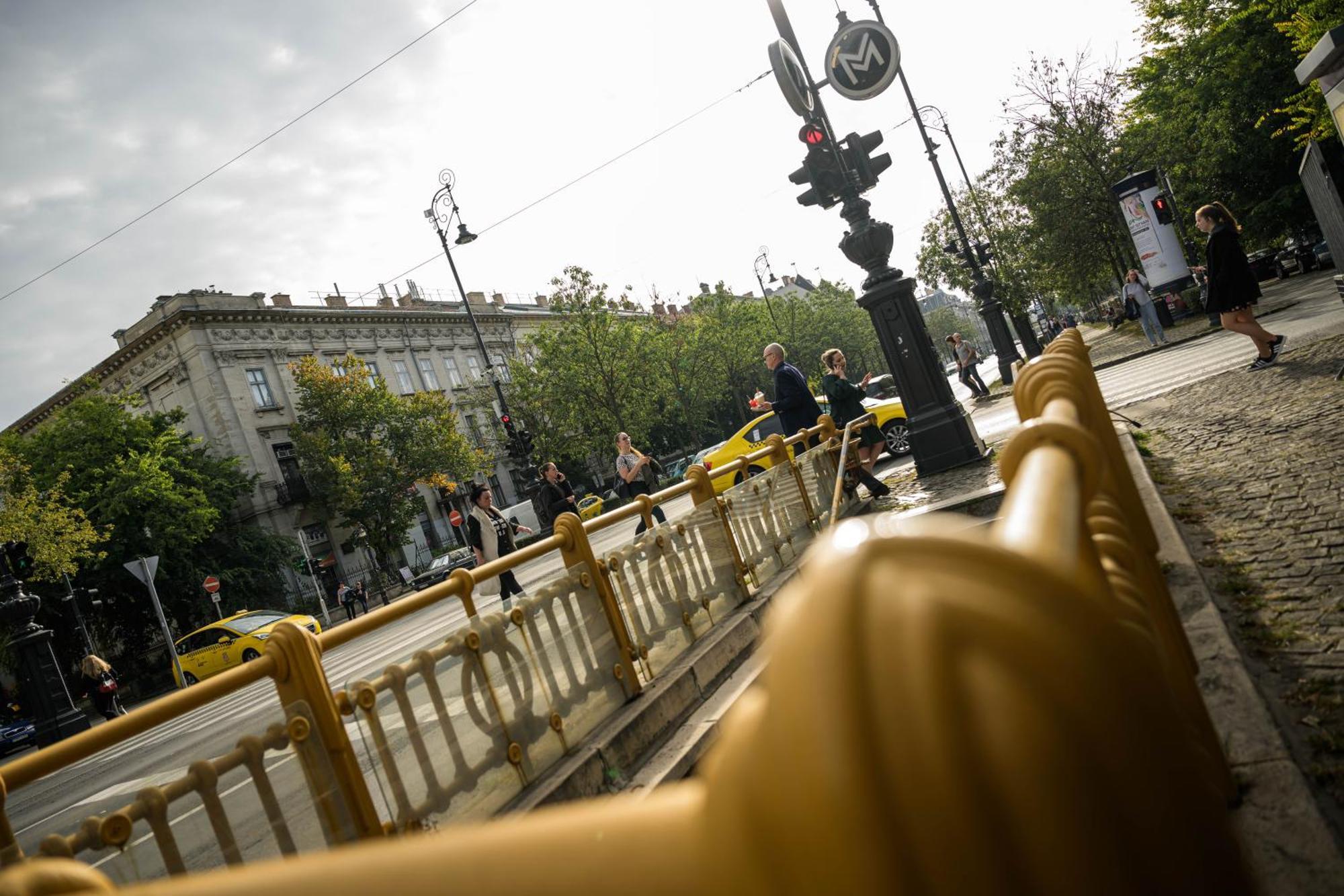 Best Seasons Andrassy Budapest Exterior foto