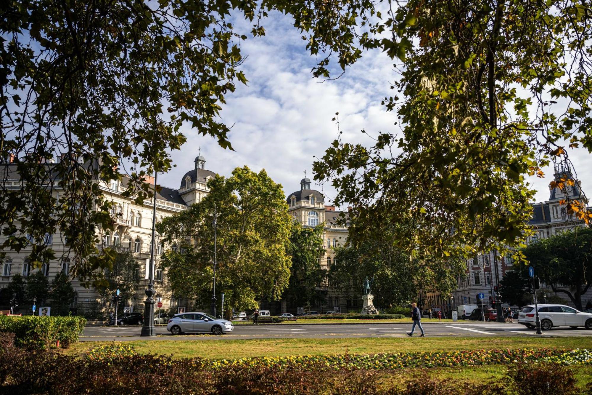 Best Seasons Andrassy Budapest Exterior foto